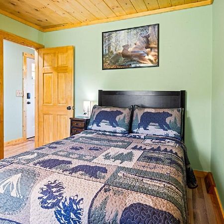 Brand New Tiny Cabin! A Bearly Adventure Sevierville Bagian luar foto