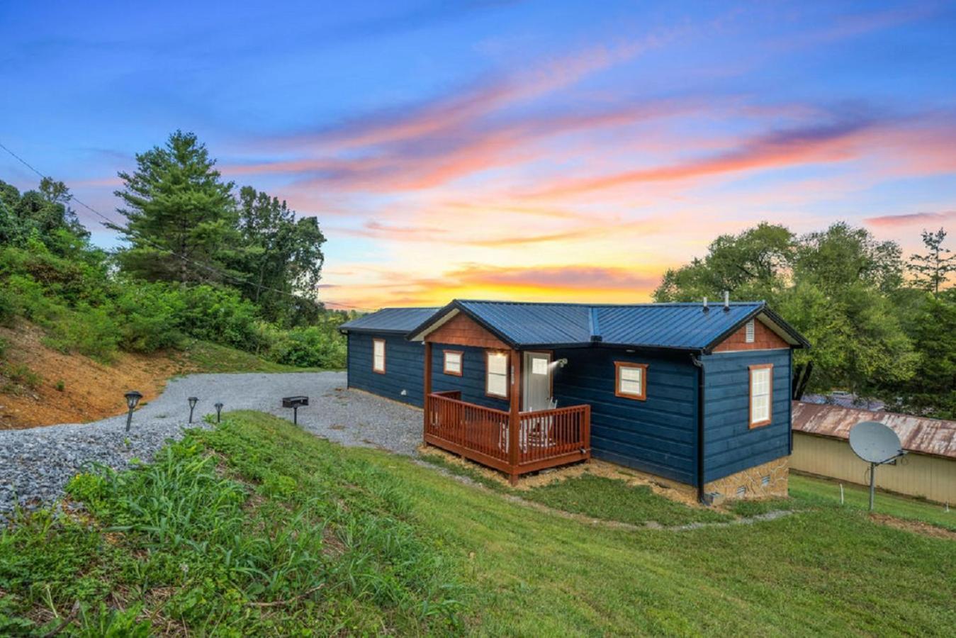 Brand New Tiny Cabin! A Bearly Adventure Sevierville Bagian luar foto