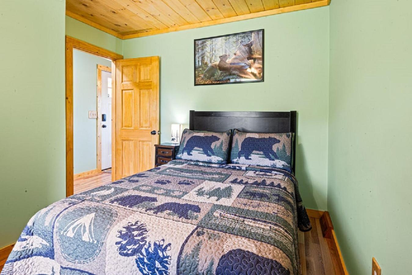 Brand New Tiny Cabin! A Bearly Adventure Sevierville Bagian luar foto