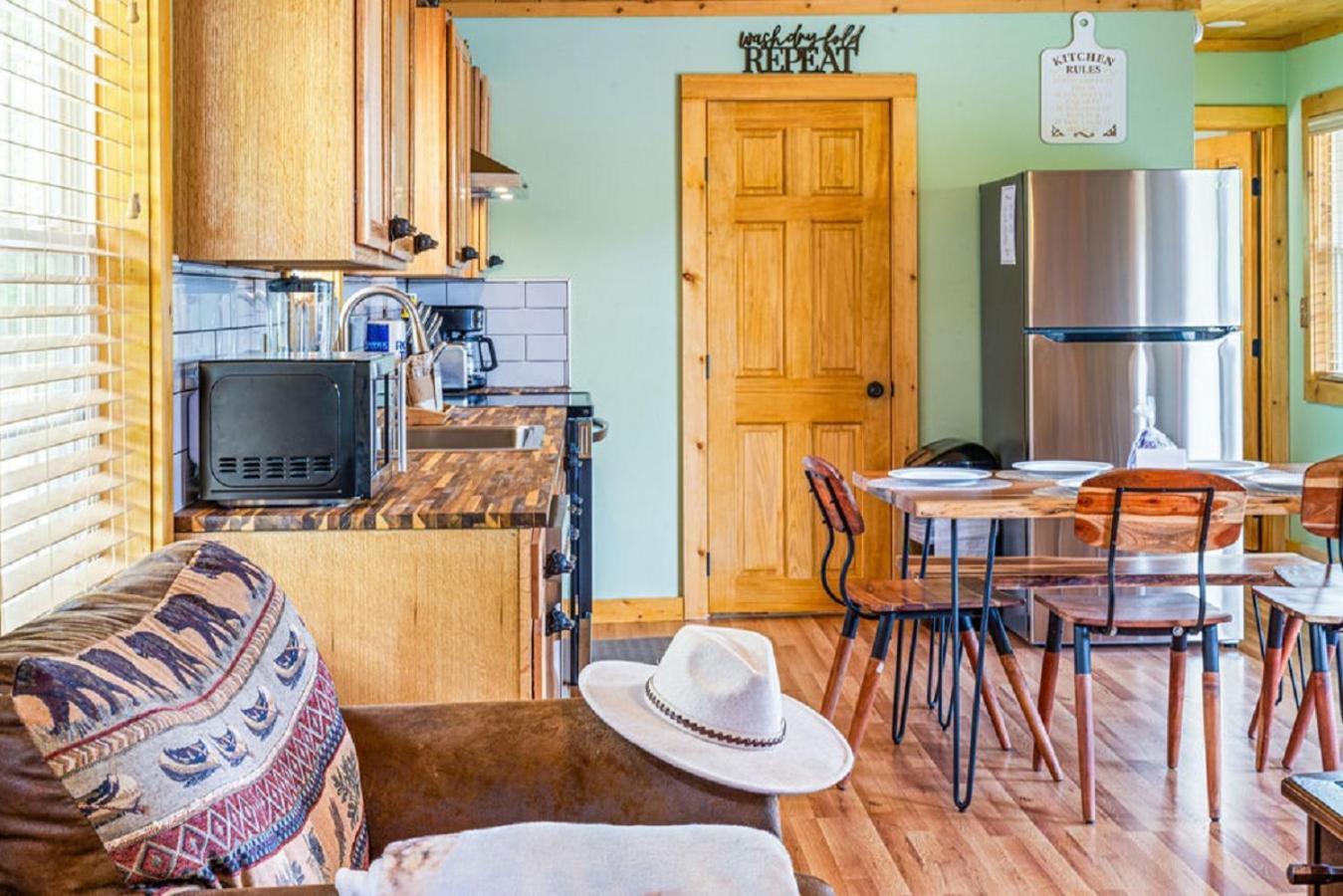 Brand New Tiny Cabin! A Bearly Adventure Sevierville Bagian luar foto