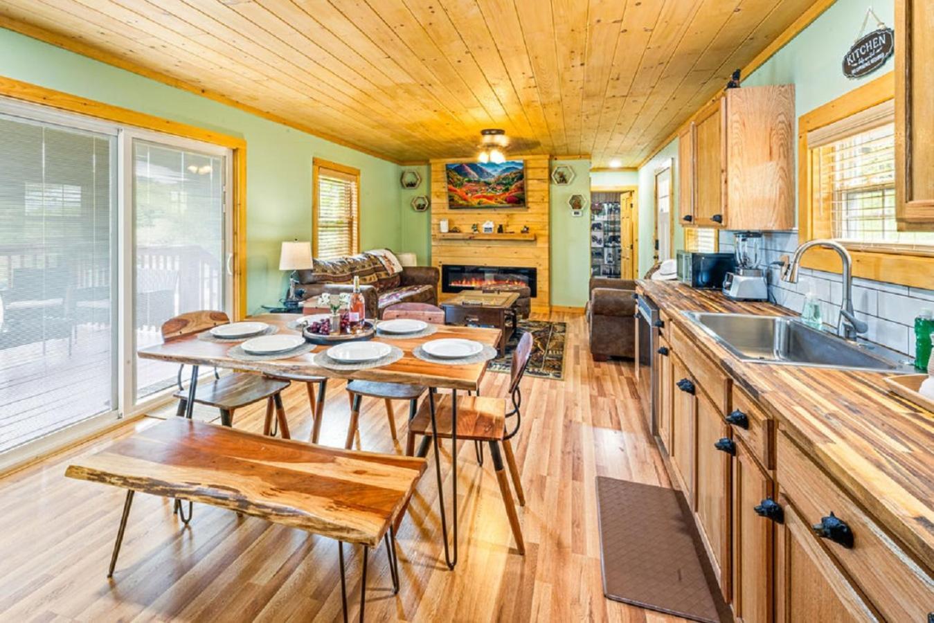 Brand New Tiny Cabin! A Bearly Adventure Sevierville Bagian luar foto