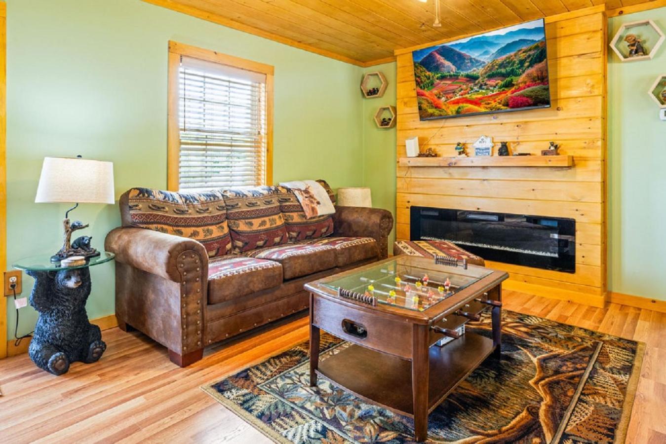 Brand New Tiny Cabin! A Bearly Adventure Sevierville Bagian luar foto